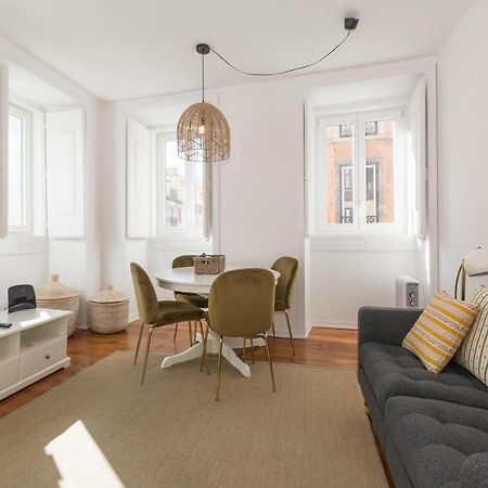 Live Like A Local @ Casa Da Esquina - Wifi & A/C Daire Lisboa Dış mekan fotoğraf