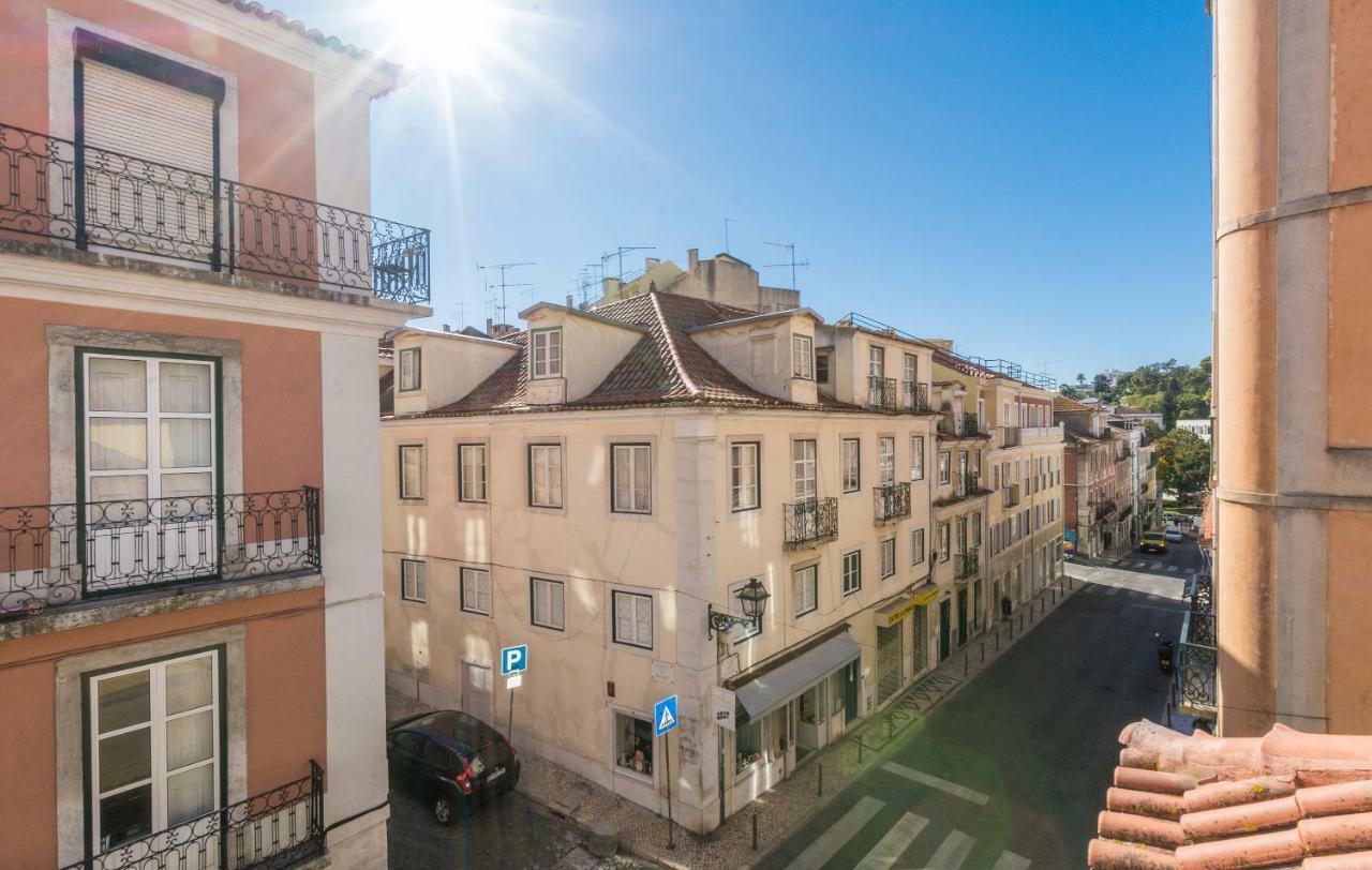 Live Like A Local @ Casa Da Esquina - Wifi & A/C Daire Lisboa Dış mekan fotoğraf